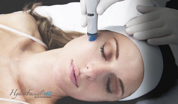 Hydrafacial lying sideways