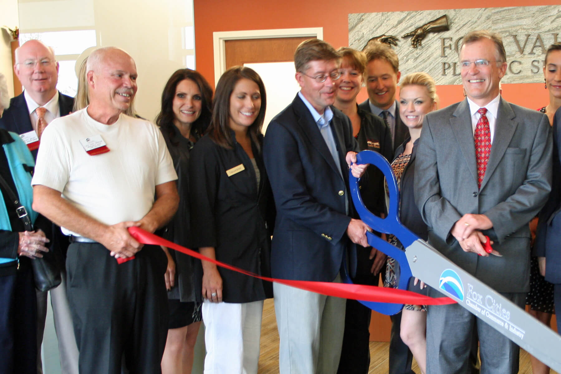 Appleton location ribbon cutting